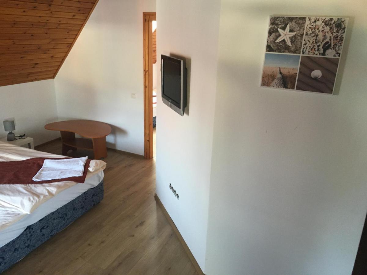 Fenyves Hotel Balatonfenyves Bagian luar foto