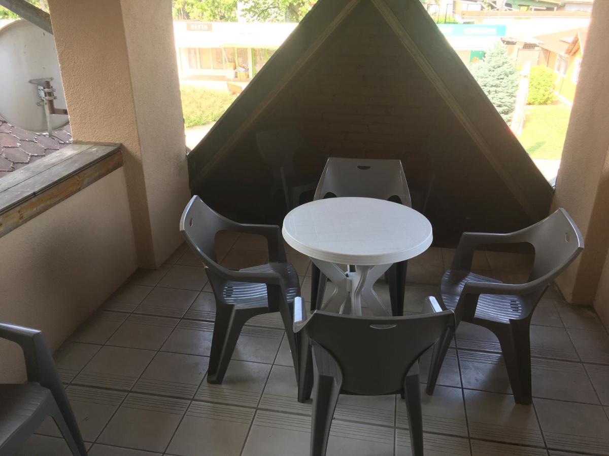 Fenyves Hotel Balatonfenyves Bagian luar foto